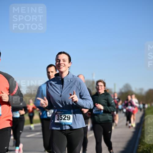 06.04.2025 - 44. Internationalen Wilhelmsburger Insellauf Dr. Thomas Lammeyer http://msf.ph/oto/7561473 06.04.2025 09:36:29 Laufen 36, 3529 meine-sportfotos.de