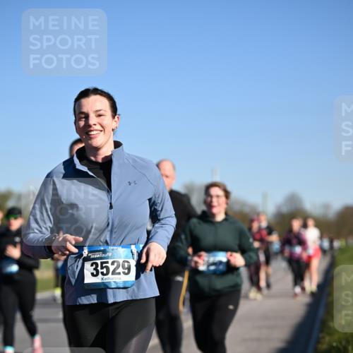 06.04.2025 - 44. Internationalen Wilhelmsburger Insellauf Dr. Thomas Lammeyer http://msf.ph/oto/7561487 06.04.2025 09:36:29 Laufen 3529 meine-sportfotos.de