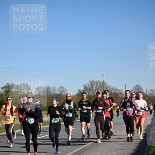 06.04.2025 - 44. Internationalen Wilhelmsburger Insellauf Dr. Thomas Lammeyer http://msf.ph/oto/7561547 06.04.2025 09:36:32 Laufen 3056, 3533, 3517, 4367, 3389, 4029, 4023 meine-sportfotos.de