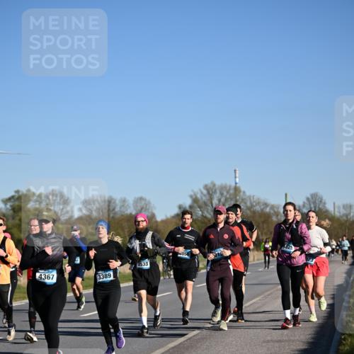 06.04.2025 - 44. Internationalen Wilhelmsburger Insellauf Dr. Thomas Lammeyer http://msf.ph/oto/7561563 06.04.2025 09:36:32 Laufen 5056, 3533, 4367, 3389, 4029 meine-sportfotos.de