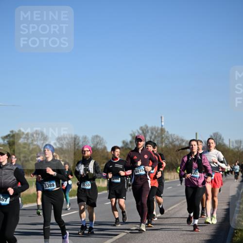 06.04.2025 - 44. Internationalen Wilhelmsburger Insellauf Dr. Thomas Lammeyer http://msf.ph/oto/7561572 06.04.2025 09:36:33 Laufen 367, 3389, 3056, 3533, 4015, 4029 meine-sportfotos.de