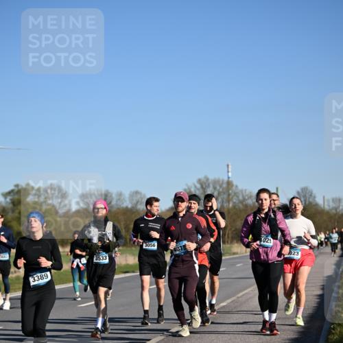 06.04.2025 - 44. Internationalen Wilhelmsburger Insellauf Dr. Thomas Lammeyer http://msf.ph/oto/7561591 06.04.2025 09:36:33 Laufen 3663, 3389, 3056, 401, 3533, 4029, 023 meine-sportfotos.de
