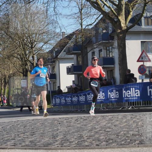 06.04.2025 - 44. Internationalen Wilhelmsburger Insellauf Luisa Fischer http://msf.ph/oto/7561650 06.04.2025 10:30:04 Ziel 4413, 4030, 4410 meine-sportfotos.de