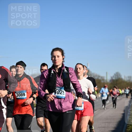06.04.2025 - 44. Internationalen Wilhelmsburger Insellauf Dr. Thomas Lammeyer http://msf.ph/oto/7561685 06.04.2025 09:36:36 Laufen 36, 3089, 402 meine-sportfotos.de