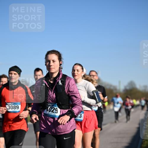 06.04.2025 - 44. Internationalen Wilhelmsburger Insellauf Dr. Thomas Lammeyer http://msf.ph/oto/7561693 06.04.2025 09:36:37 Laufen 3089, 029, 3 meine-sportfotos.de