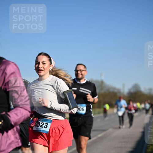 06.04.2025 - 44. Internationalen Wilhelmsburger Insellauf Dr. Thomas Lammeyer http://msf.ph/oto/7561711 06.04.2025 09:36:37 Laufen 4023, 06 meine-sportfotos.de