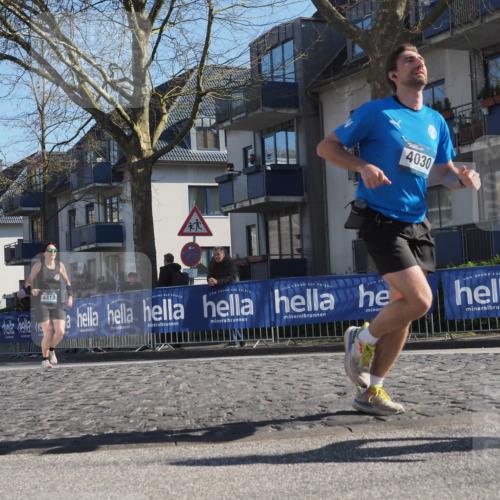 06.04.2025 - 44. Internationalen Wilhelmsburger Insellauf Luisa Fischer http://msf.ph/oto/7561714 06.04.2025 10:30:06 Ziel 4413, 4030 meine-sportfotos.de