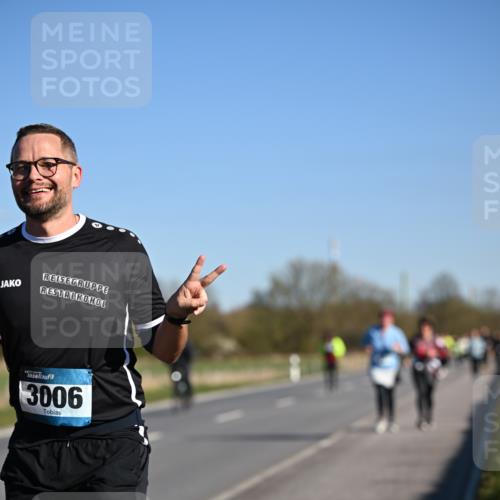 06.04.2025 - 44. Internationalen Wilhelmsburger Insellauf Dr. Thomas Lammeyer http://msf.ph/oto/7561747 06.04.2025 09:36:39 Laufen 3006 meine-sportfotos.de