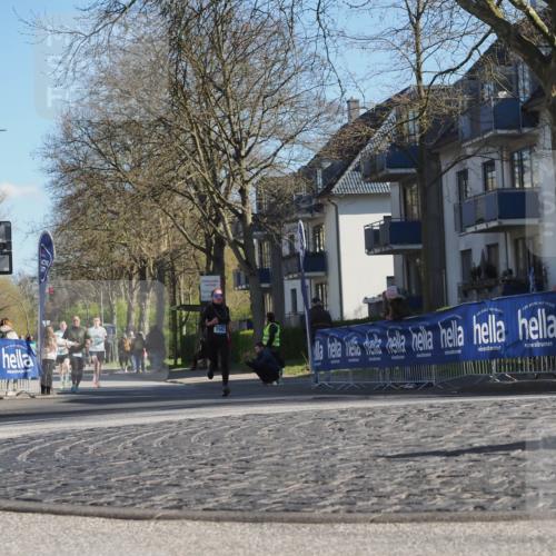 06.04.2025 - 44. Internationalen Wilhelmsburger Insellauf Luisa Fischer http://msf.ph/oto/7561758 06.04.2025 10:30:12 Ziel 3562 meine-sportfotos.de