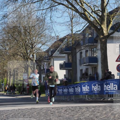 06.04.2025 - 44. Internationalen Wilhelmsburger Insellauf Luisa Fischer http://msf.ph/oto/7561792 06.04.2025 10:30:18 Ziel 4559, 4927 meine-sportfotos.de
