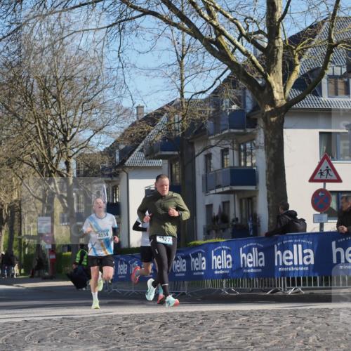 06.04.2025 - 44. Internationalen Wilhelmsburger Insellauf Luisa Fischer http://msf.ph/oto/7561804 06.04.2025 10:30:18 Ziel 4559, 4527 meine-sportfotos.de