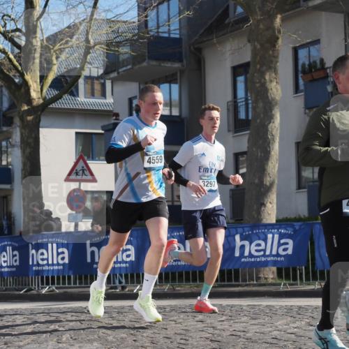 06.04.2025 - 44. Internationalen Wilhelmsburger Insellauf Luisa Fischer http://msf.ph/oto/7561868 06.04.2025 10:30:20 Ziel 4559, 3297, 4527 meine-sportfotos.de