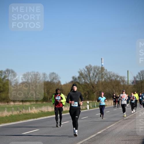 06.04.2025 - 44. Internationalen Wilhelmsburger Insellauf Dr. Thomas Lammeyer http://msf.ph/oto/7561894 06.04.2025 09:36:47 Laufen 5106, 3239, 3153 meine-sportfotos.de