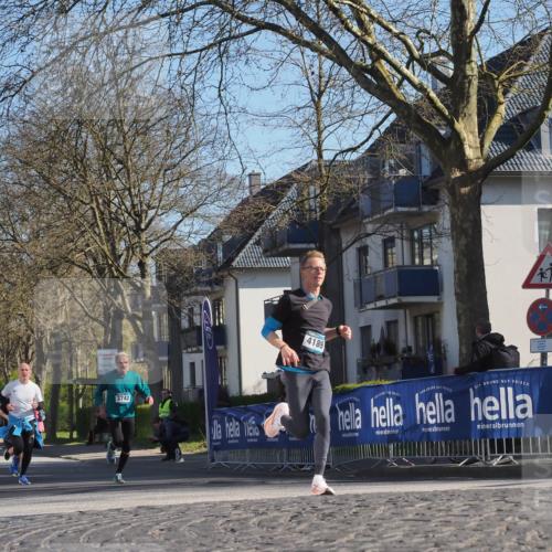 06.04.2025 - 44. Internationalen Wilhelmsburger Insellauf Luisa Fischer http://msf.ph/oto/7561914 06.04.2025 10:30:27 Ziel 3400, 3742, 4189 meine-sportfotos.de