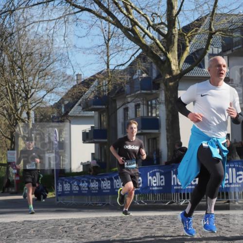 06.04.2025 - 44. Internationalen Wilhelmsburger Insellauf Luisa Fischer http://msf.ph/oto/7561993 06.04.2025 10:30:31 Ziel 3400, 4459 meine-sportfotos.de