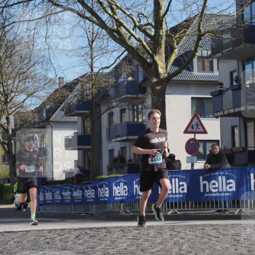 06.04.2025 - 44. Internationalen Wilhelmsburger Insellauf Luisa Fischer http://msf.ph/oto/7562004 06.04.2025 10:30:31 Ziel 3400, 4459 meine-sportfotos.de