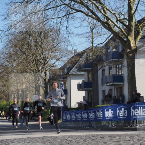 06.04.2025 - 44. Internationalen Wilhelmsburger Insellauf Luisa Fischer http://msf.ph/oto/7562054 06.04.2025 10:30:35 Ziel 4472, 4471, 4419, 4370 meine-sportfotos.de
