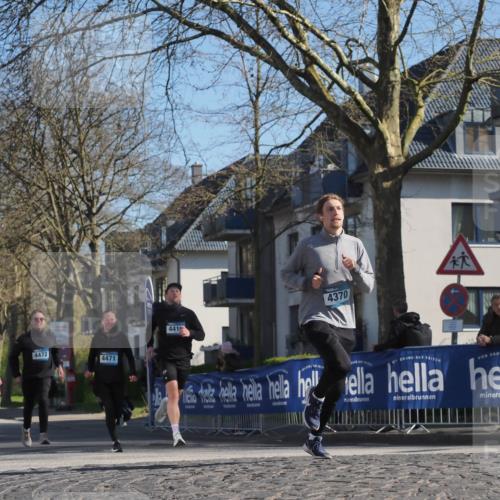 06.04.2025 - 44. Internationalen Wilhelmsburger Insellauf Luisa Fischer http://msf.ph/oto/7562070 06.04.2025 10:30:36 Ziel 4472, 4471, 441, 4370 meine-sportfotos.de