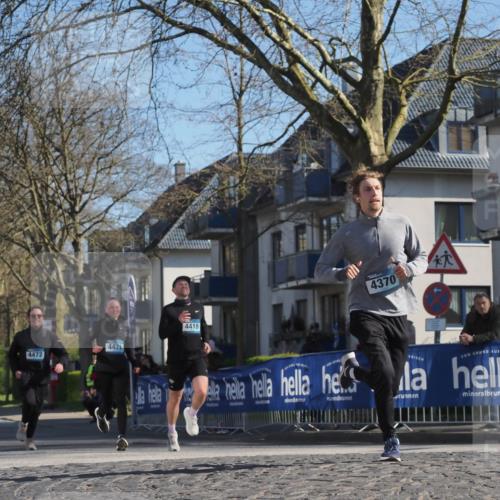 06.04.2025 - 44. Internationalen Wilhelmsburger Insellauf Luisa Fischer http://msf.ph/oto/7562076 06.04.2025 10:30:36 Ziel 4472, 4471, 4419, 4370 meine-sportfotos.de