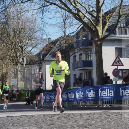 06.04.2025 - 44. Internationalen Wilhelmsburger Insellauf Luisa Fischer http://msf.ph/oto/7562159 06.04.2025 10:30:43 Ziel 3939, 3699 meine-sportfotos.de