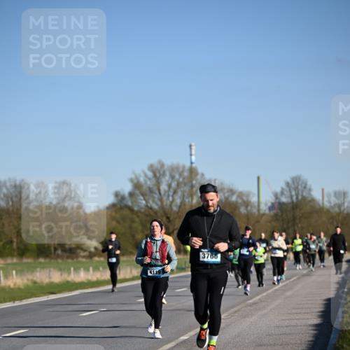 06.04.2025 - 44. Internationalen Wilhelmsburger Insellauf Dr. Thomas Lammeyer http://msf.ph/oto/7562171 06.04.2025 09:37:00 Laufen 411, 3766 meine-sportfotos.de