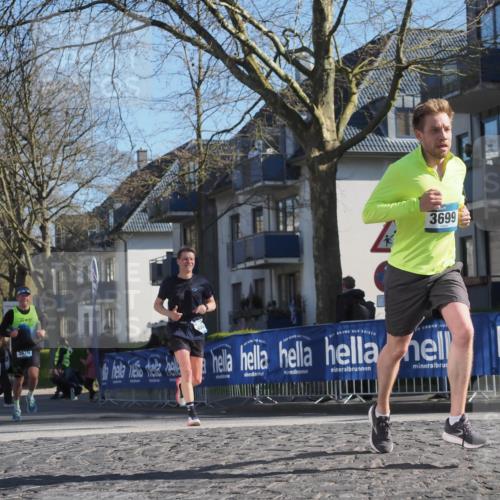 06.04.2025 - 44. Internationalen Wilhelmsburger Insellauf Luisa Fischer http://msf.ph/oto/7562189 06.04.2025 10:30:44 Ziel 3699, 3939 meine-sportfotos.de