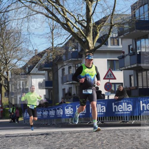 06.04.2025 - 44. Internationalen Wilhelmsburger Insellauf Luisa Fischer http://msf.ph/oto/7562275 06.04.2025 10:30:47 Ziel 3447, 3939 meine-sportfotos.de