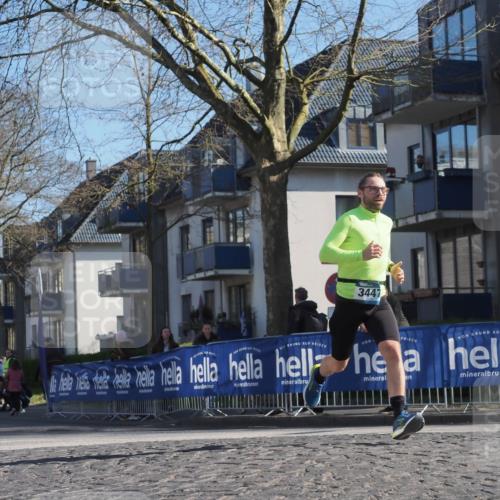 06.04.2025 - 44. Internationalen Wilhelmsburger Insellauf Luisa Fischer http://msf.ph/oto/7562324 06.04.2025 10:30:49 Ziel 3447 meine-sportfotos.de