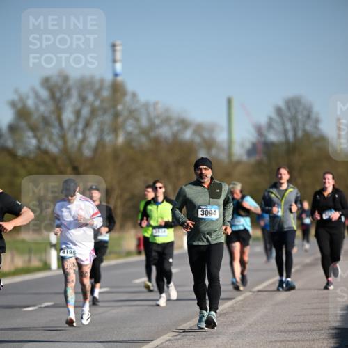 06.04.2025 - 44. Internationalen Wilhelmsburger Insellauf Dr. Thomas Lammeyer http://msf.ph/oto/7562502 06.04.2025 09:37:17 Laufen 4198, 3094 meine-sportfotos.de
