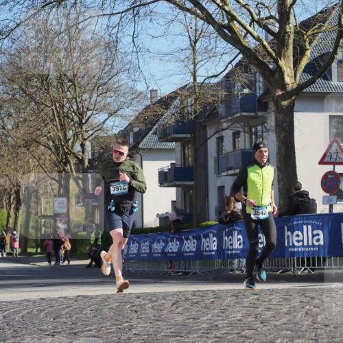 06.04.2025 - 44. Internationalen Wilhelmsburger Insellauf Luisa Fischer http://msf.ph/oto/7562551 06.04.2025 10:31:18 Ziel 3976, 3542 meine-sportfotos.de