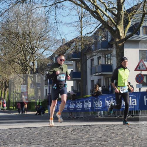 06.04.2025 - 44. Internationalen Wilhelmsburger Insellauf Luisa Fischer http://msf.ph/oto/7562559 06.04.2025 10:31:19 Ziel 3976, 3542, 1 meine-sportfotos.de