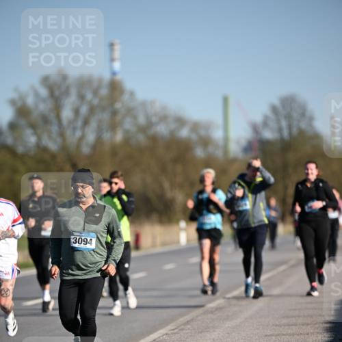 06.04.2025 - 44. Internationalen Wilhelmsburger Insellauf Dr. Thomas Lammeyer http://msf.ph/oto/7562560 06.04.2025 09:37:19 Laufen 3094 meine-sportfotos.de