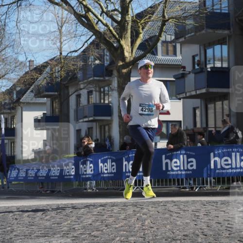06.04.2025 - 44. Internationalen Wilhelmsburger Insellauf Luisa Fischer http://msf.ph/oto/7562581 06.04.2025 10:31:24 Ziel 4298 meine-sportfotos.de