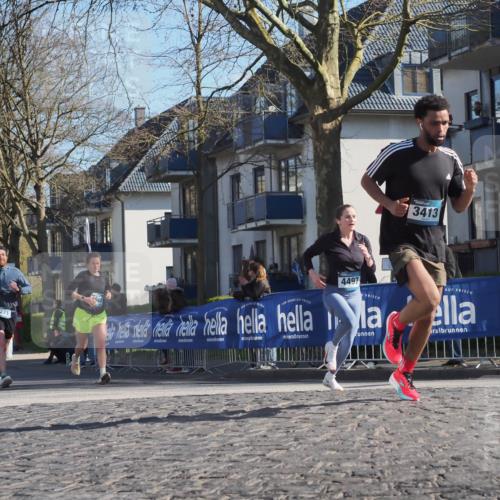 06.04.2025 - 44. Internationalen Wilhelmsburger Insellauf Luisa Fischer http://msf.ph/oto/7562658 06.04.2025 10:31:42 Ziel 4271, 4223, 3413, 4497 meine-sportfotos.de