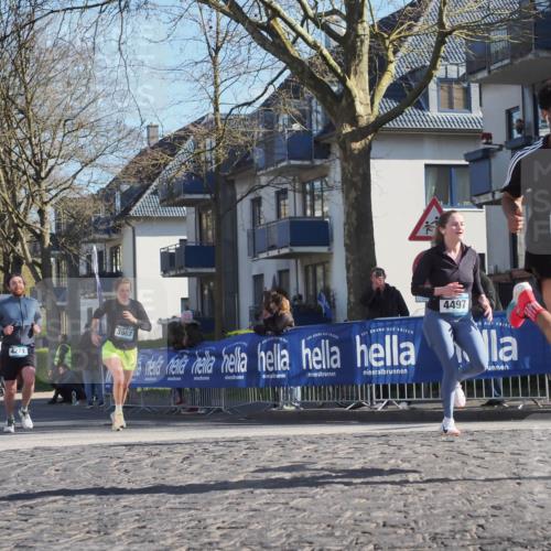 06.04.2025 - 44. Internationalen Wilhelmsburger Insellauf Luisa Fischer http://msf.ph/oto/7562665 06.04.2025 10:31:42 Ziel 4057, 4223, 4271, 3962, 3413, 4497 meine-sportfotos.de