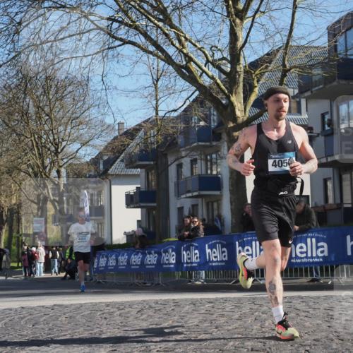06.04.2025 - 44. Internationalen Wilhelmsburger Insellauf Luisa Fischer http://msf.ph/oto/7562780 06.04.2025 10:31:47 Ziel 4484, 405 meine-sportfotos.de