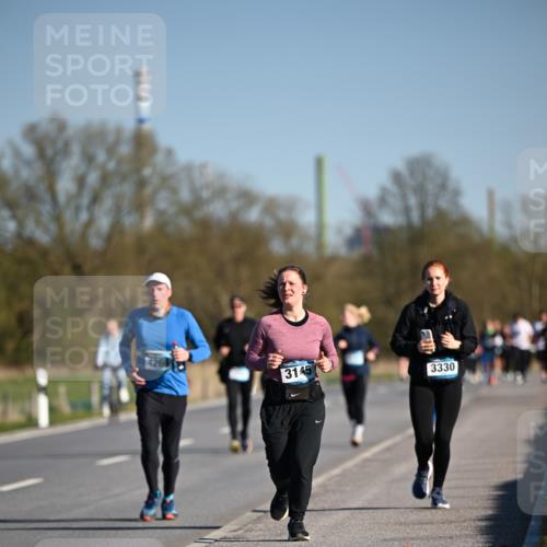 06.04.2025 - 44. Internationalen Wilhelmsburger Insellauf Dr. Thomas Lammeyer http://msf.ph/oto/7562797 06.04.2025 09:37:34 Laufen 3145, 3330 meine-sportfotos.de