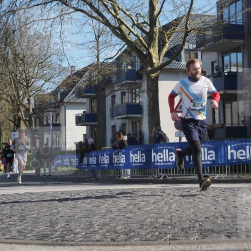 06.04.2025 - 44. Internationalen Wilhelmsburger Insellauf Luisa Fischer http://msf.ph/oto/7562857 06.04.2025 10:32:09 Ziel 3359, 4556, 5092 meine-sportfotos.de