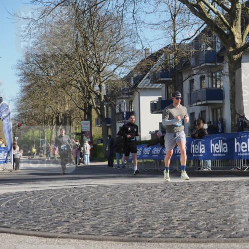 06.04.2025 - 44. Internationalen Wilhelmsburger Insellauf Luisa Fischer http://msf.ph/oto/7562897 06.04.2025 10:32:11 Ziel 092 meine-sportfotos.de