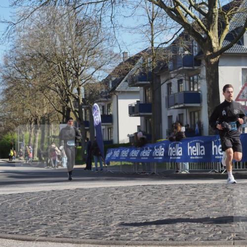 06.04.2025 - 44. Internationalen Wilhelmsburger Insellauf Luisa Fischer http://msf.ph/oto/7562937 06.04.2025 10:32:13 Ziel 14, 59, 4242 meine-sportfotos.de