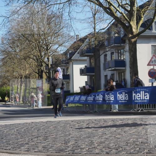 06.04.2025 - 44. Internationalen Wilhelmsburger Insellauf Luisa Fischer http://msf.ph/oto/7562957 06.04.2025 10:32:14 Ziel 4242 meine-sportfotos.de