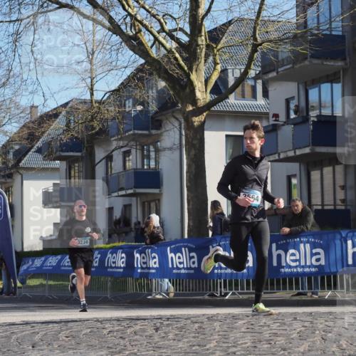 06.04.2025 - 44. Internationalen Wilhelmsburger Insellauf Luisa Fischer http://msf.ph/oto/7563170 06.04.2025 10:33:05 Ziel 3234, 2564 meine-sportfotos.de
