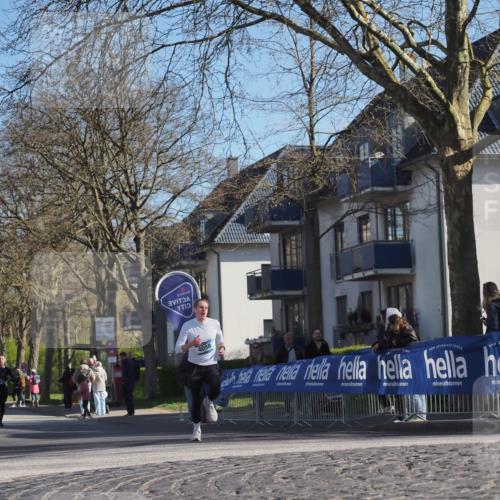 06.04.2025 - 44. Internationalen Wilhelmsburger Insellauf Luisa Fischer http://msf.ph/oto/7563308 06.04.2025 10:33:25 Ziel 3, 4058 meine-sportfotos.de