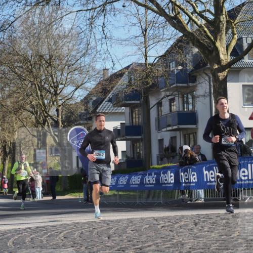 06.04.2025 - 44. Internationalen Wilhelmsburger Insellauf Luisa Fischer http://msf.ph/oto/7563363 06.04.2025 10:33:32 Ziel 4459, 4262, 35 meine-sportfotos.de