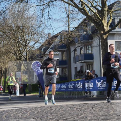 06.04.2025 - 44. Internationalen Wilhelmsburger Insellauf Luisa Fischer http://msf.ph/oto/7563366 06.04.2025 10:33:33 Ziel 445, 4262, 3585 meine-sportfotos.de