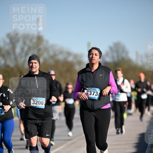 06.04.2025 - 44. Internationalen Wilhelmsburger Insellauf Dr. Thomas Lammeyer http://msf.ph/oto/7563367 06.04.2025 09:38:18 Laufen 3200, 373 meine-sportfotos.de