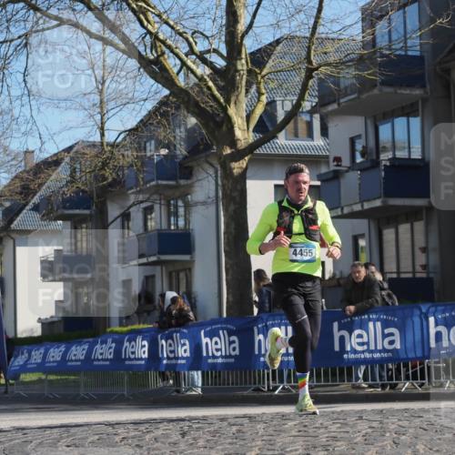 06.04.2025 - 44. Internationalen Wilhelmsburger Insellauf Luisa Fischer http://msf.ph/oto/7563432 06.04.2025 10:33:36 Ziel 4455 meine-sportfotos.de