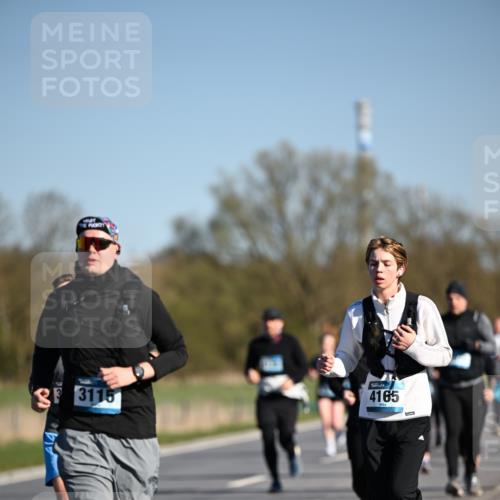 06.04.2025 - 44. Internationalen Wilhelmsburger Insellauf Dr. Thomas Lammeyer http://msf.ph/oto/7563439 06.04.2025 09:38:23 Laufen 3115, 4165 meine-sportfotos.de