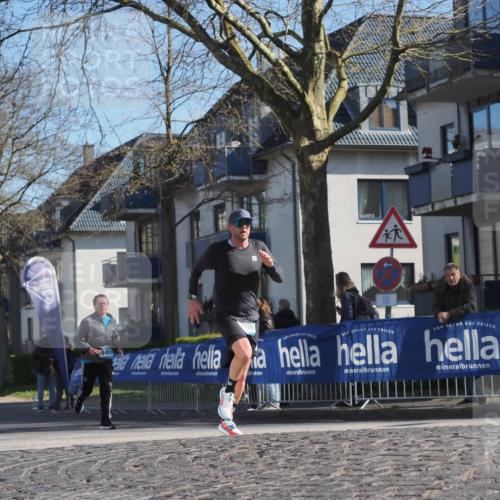 06.04.2025 - 44. Internationalen Wilhelmsburger Insellauf Luisa Fischer http://msf.ph/oto/7563470 06.04.2025 10:33:40 Ziel 13, 4465 meine-sportfotos.de