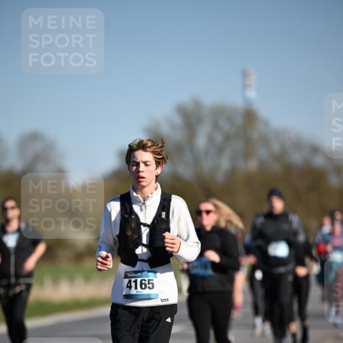 06.04.2025 - 44. Internationalen Wilhelmsburger Insellauf Dr. Thomas Lammeyer http://msf.ph/oto/7563475 06.04.2025 09:38:25 Laufen 4165 meine-sportfotos.de